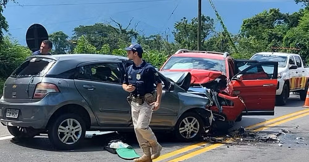 Casal de idosos morre e outras duas pessoas ficam feridas em acidente na Rio-Santos em Ubatuba
