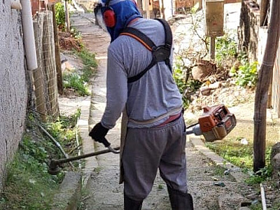 Praças do bairro Topolândia e região são revitalizadas