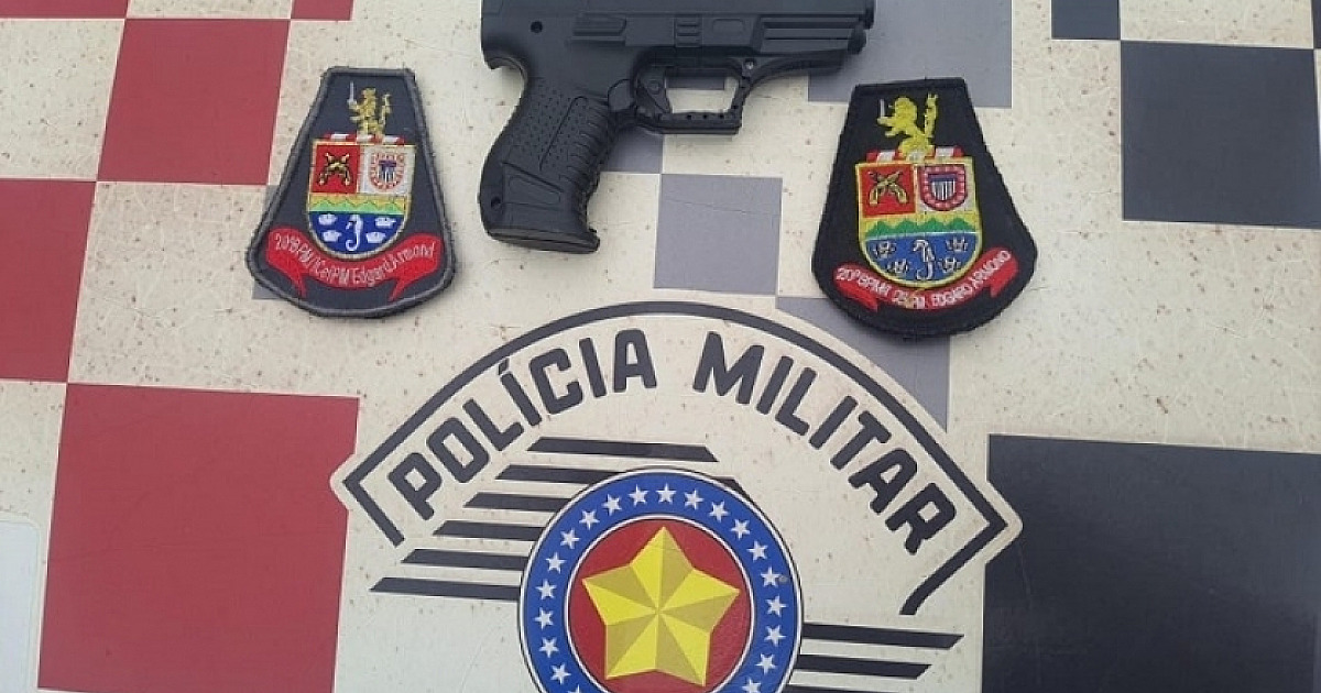 Polícia Militar de Caraguatatuba prende suspeito armado em ponto de ônibus e evita assalto