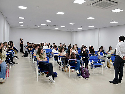 UNITAU abre seleção com mais de 15 vagas para professores em Taubaté e Caraguá