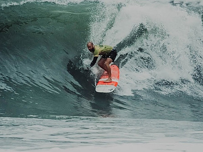 Paúba Super Tubos promete show de surfe em São Sebastião