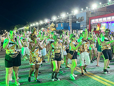 Domingo de Carnaval tem desfile de blocos em São Sebastião; nesta segunda é dia das Escolas de Samba
