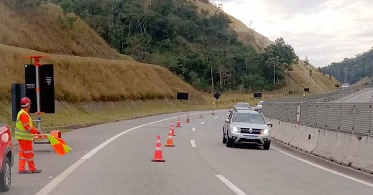 Concessionária Tamoios fará bloqueios na rodovia para aferição de radares