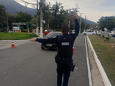 Polícia Municipal prende procurado da Justiça durante fiscalização no trânsito