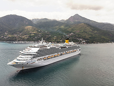 Ilhabela recebe escalas extras do Costa Favolosa e MSC Sinfonia