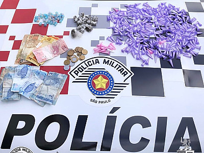 PM prende traficantes com porções de drogas prontas para a venda em Ubatuba