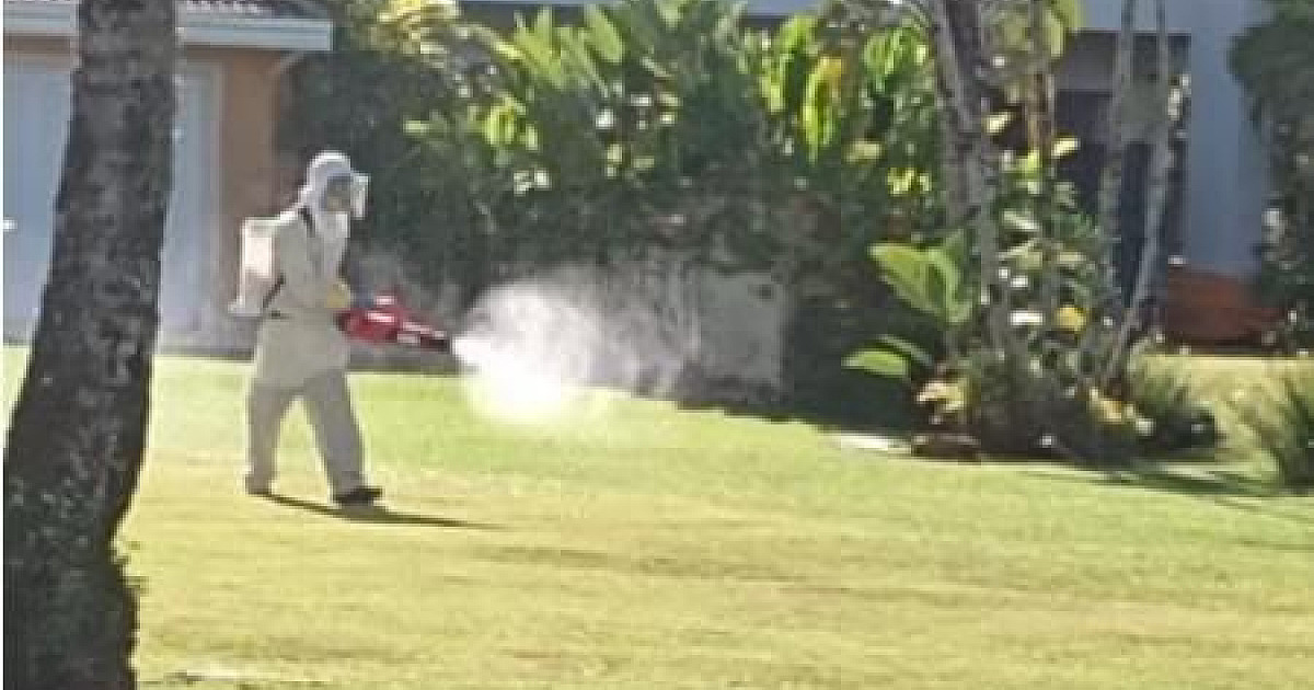 Condomínio de elite em Caraguá aplica “fumacê” para impedir avanço do Aedes aegypti