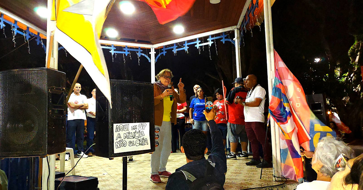 PT reúne apoiadores da região em evento aberto na Praça do Coreto
