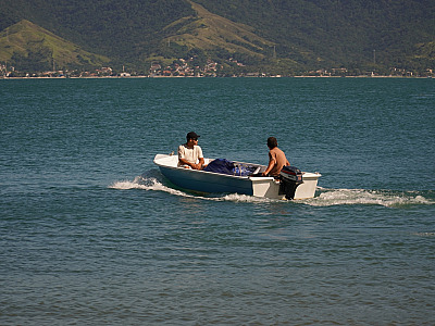 Prefeitura participa do 1º Encontro dos Pescadores de Cercos Flutuantes de Ilhabela