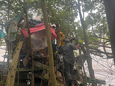 Bombeiros localizam cadáver dentro de barco abandonado em Ilhabela
