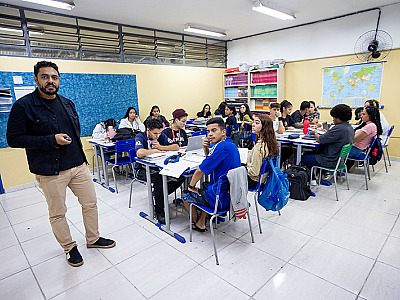 Governo do Estado lança Concurso Público para contratar 15 mil professores