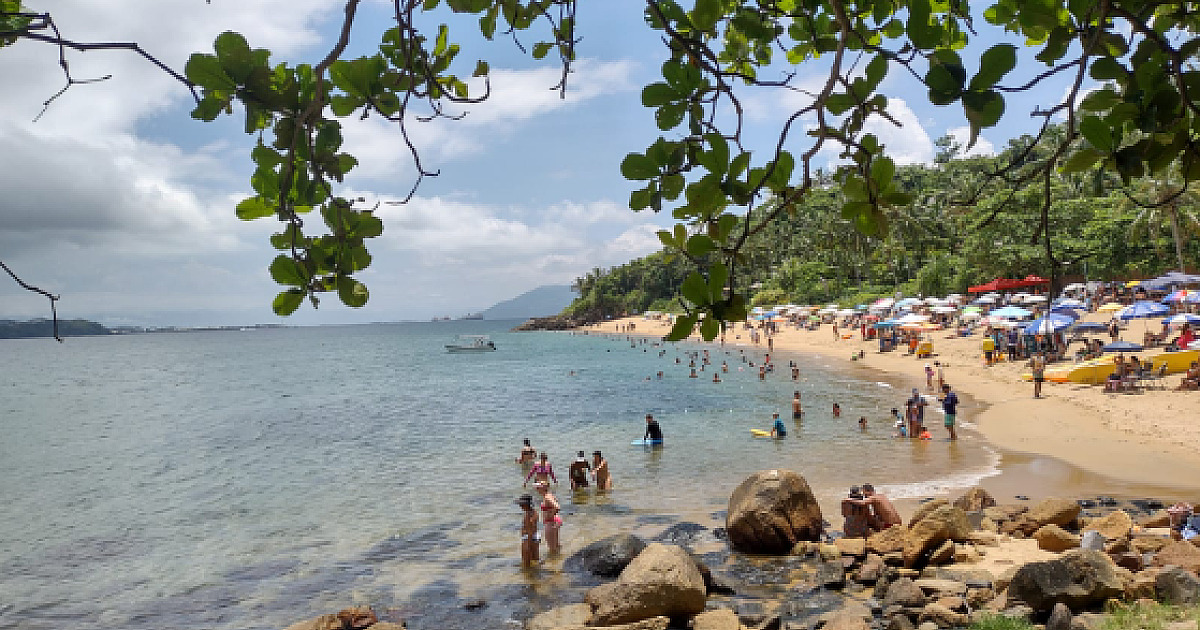 Morada de feiticeira portuguesa, Praia de Ilhabela hoje é uma das queridinhas do arquipélago