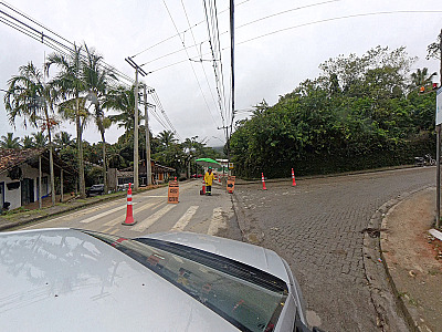 Trânsito no bairro do Bexiga terá alteração temporária devido às obras de saneamento e reurbanização na região sul de Ilhabela