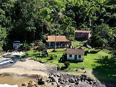 Prefeitura de Ilhabela entrega primeira escola da comunidade tradicional da Figueira em Ilhabela