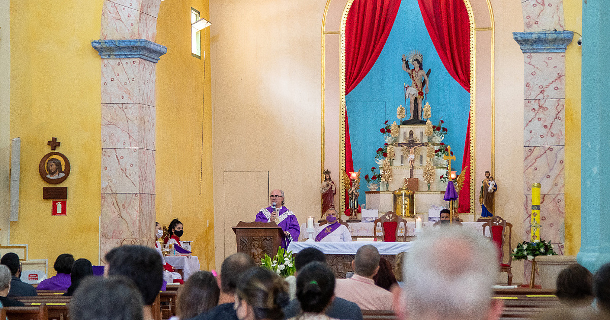 Prefeitura e Paróquia São Sebastião realizam missa campal de Finados