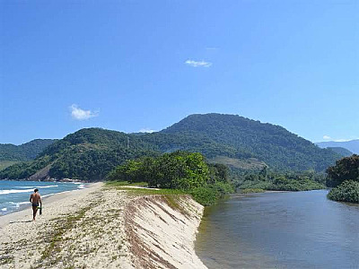 GBMar encontra corpo de mulher na Praia do Léo; suspeita é que seja uma das desaparecidas na Praia de Puruba em Ubatuba