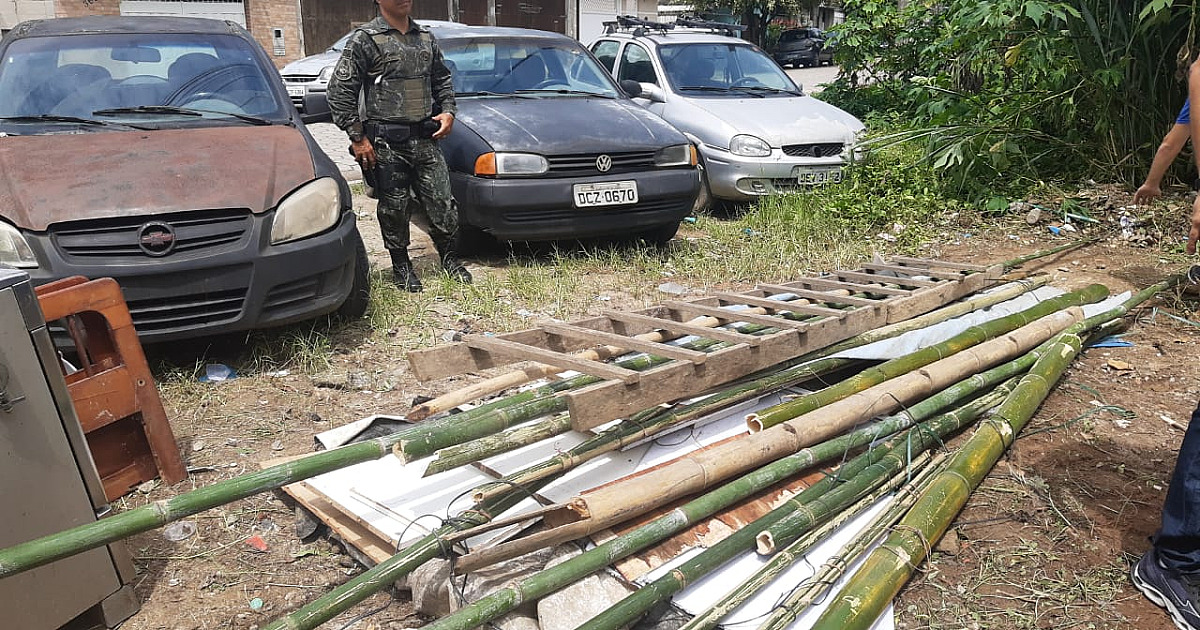 Prefeitura e Polícia Ambiental coíbem invasão em área pública no Jaraguazinho
