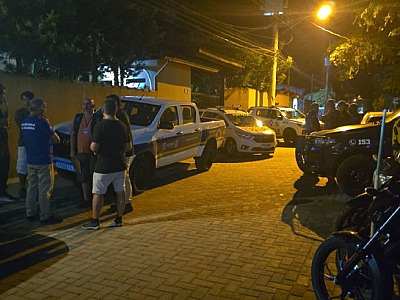 Operação conjunta coíbe perturbação do sossego e irregularidades em comércios em São Sebastião