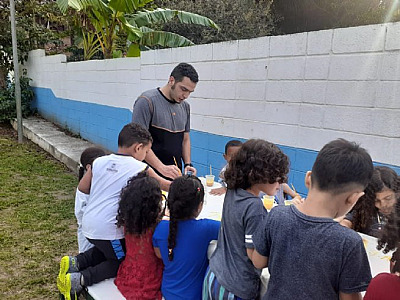 Alunos da rede municipal participam de atividade com método de educação transformadora Reggio Emília
