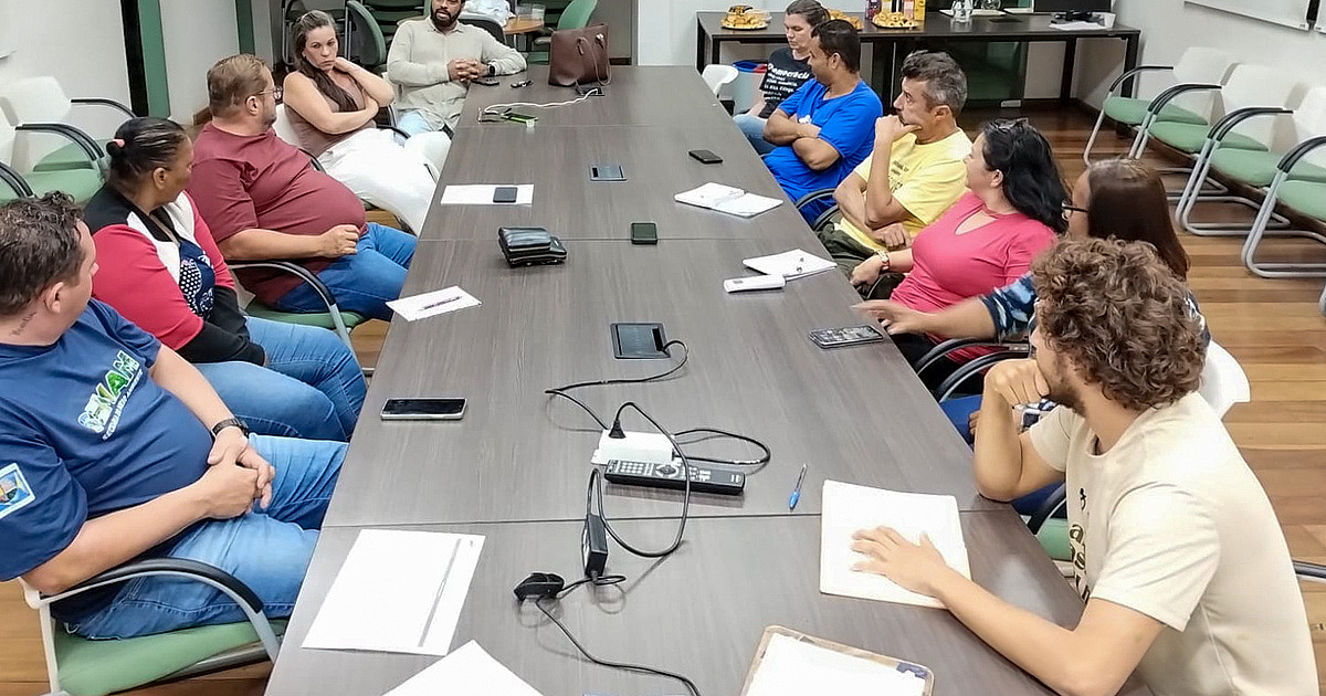Secretaria do Meio Ambiente de São Sebastião apresenta novo projeto de ecobarreira fixa para combate aos resíduos na Baía do Araçá