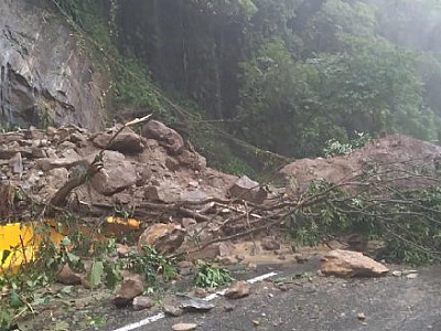 Rodovias são interditadas devido a queda de barreira e ao alto volume de chuvas