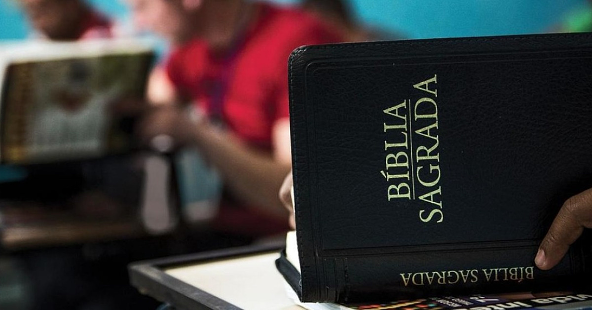 MP/SP recomenda professores a não falarem “Deus te abençoe”, sob risco de serem “advertidos”