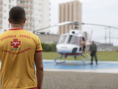 Corpo de Bombeiros salva mais de mil vítimas de afogamento nas praias do litoral paulista
