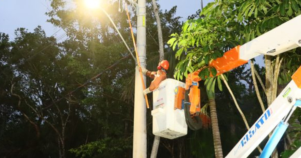 Iluminação do acesso ao Morro Santo Antônio garante mais segurança para moradores e turistas de Caraguatatuba