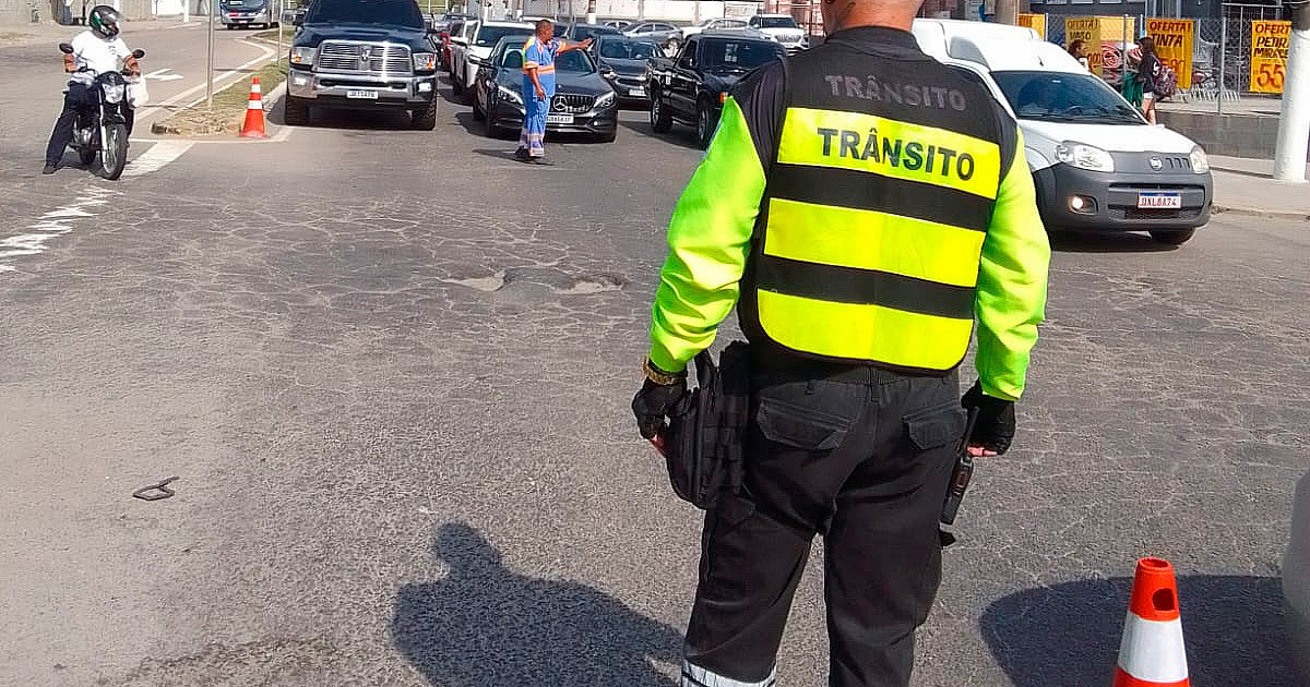 Prefeitura orienta uso da Avenida Guarda Mor Lobo Viana como rota alternativa a congestionamento em São Sebastião