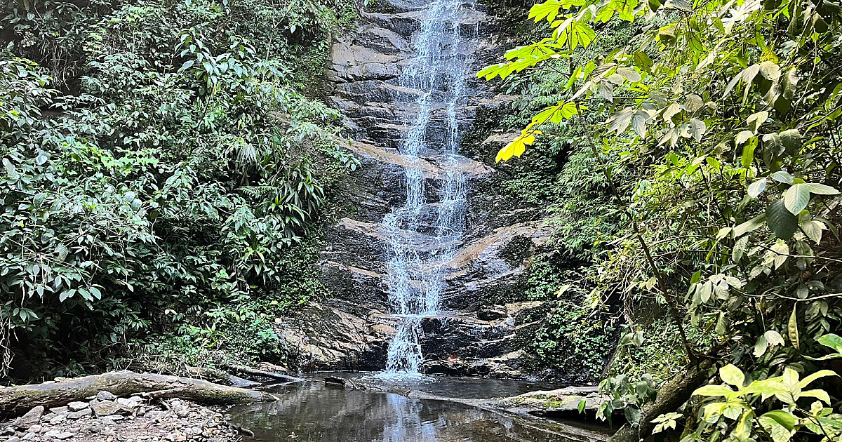 Rodeado de crendice popular, banho de cachoeira é “reset energético” para receber o Ano Novo