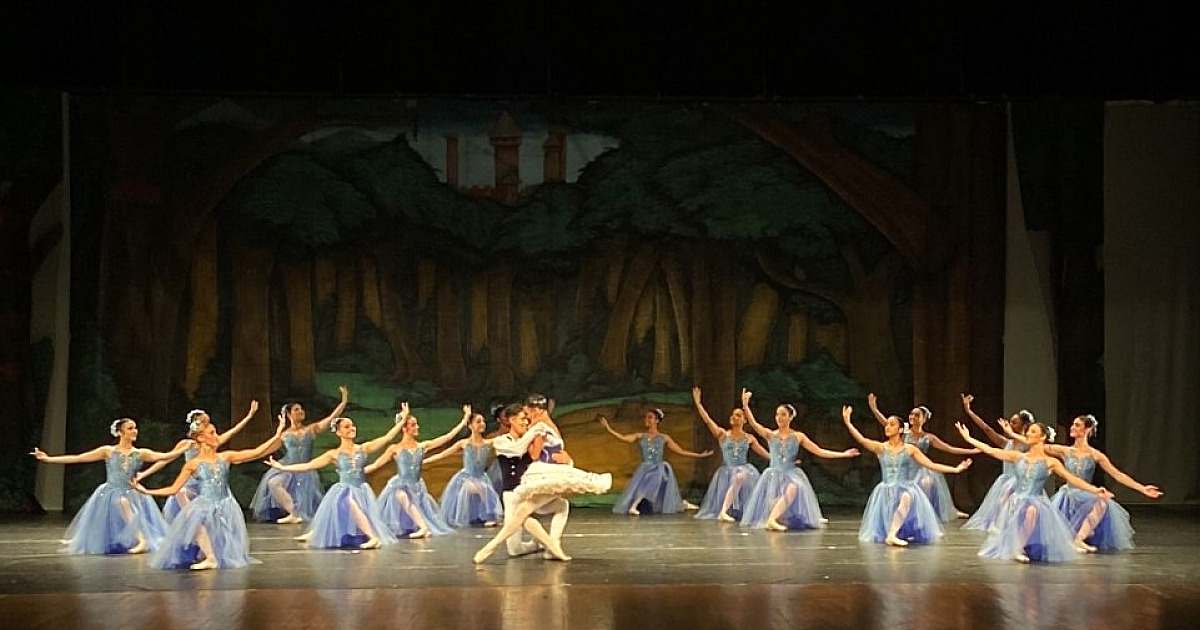Escola de Bailados apresenta Espetáculo de Gala “Entre Amigos” no Teatro Mario Covas