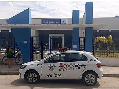 PM reforça segurança na porta das escolas do Litoral Norte