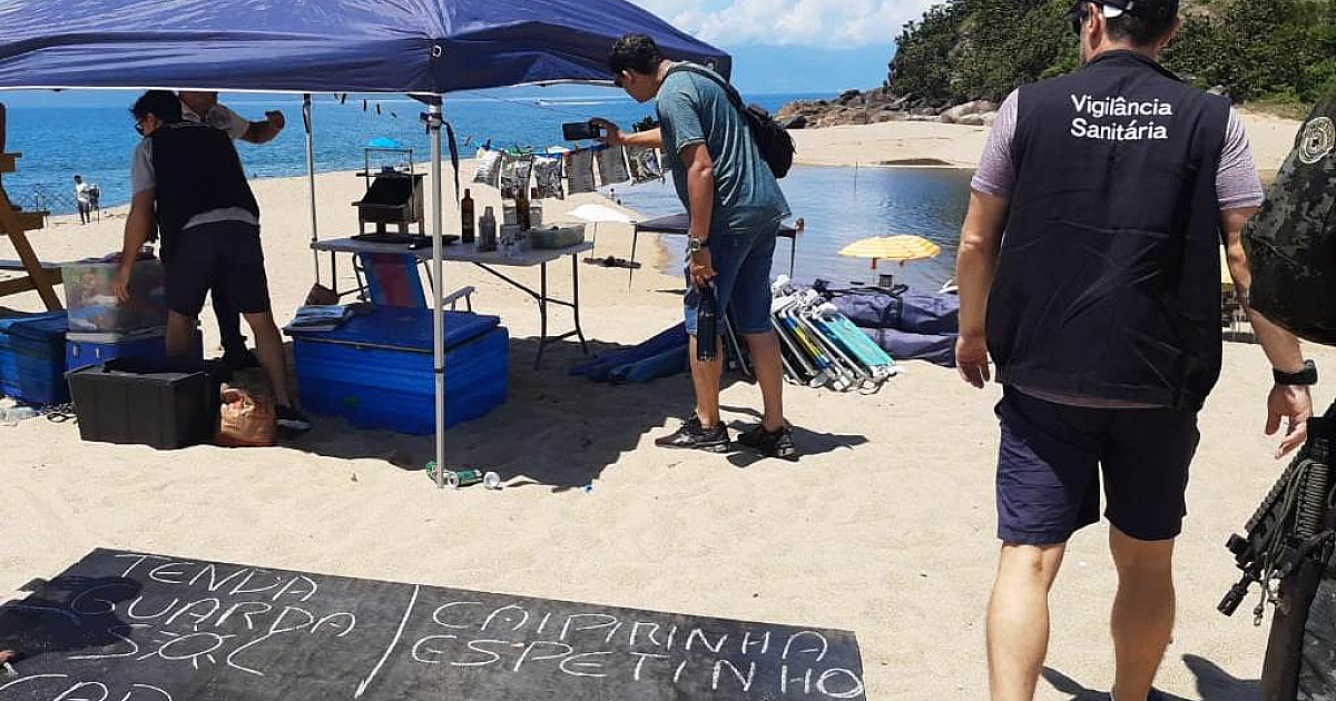 Prefeitura de Caraguatatuba fiscaliza praias e estabelecimentos comerciais no fim de semana