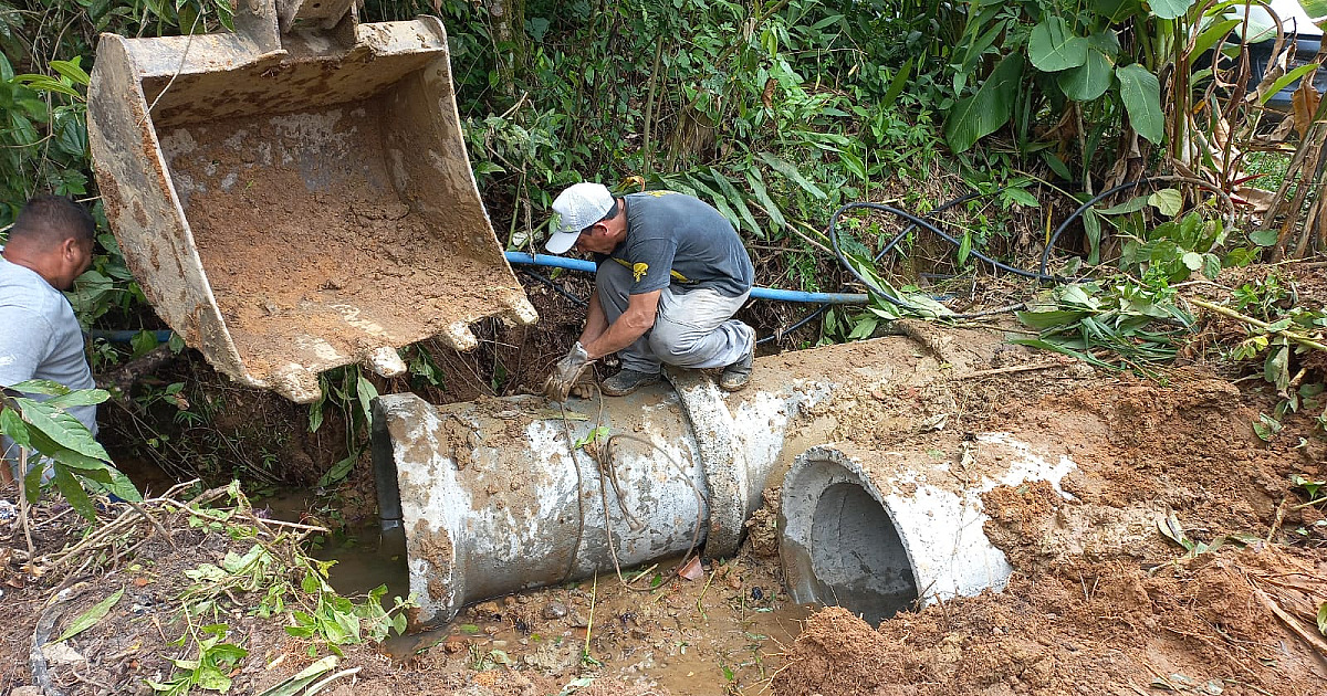 Prefeitura intensifica ações de zeladoria urbana em bairros da Costa Sul