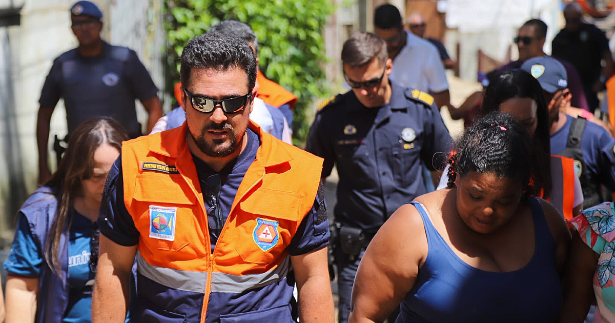 Felipe Augusto articula reconstrução da cidade e reestruturação das famílias de São Sebastião com governos Estadual e Federal