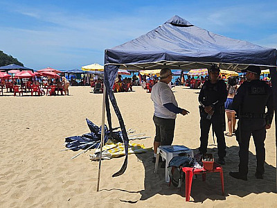 Fiscalização de posturas reforça ordenamento das praias de Caraguatatuba na alta temporada