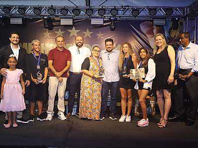 Prefeito Felipe Augusto entrega Troféu Melhores do Ano aos destaques esportivos de São Sebastião 2022