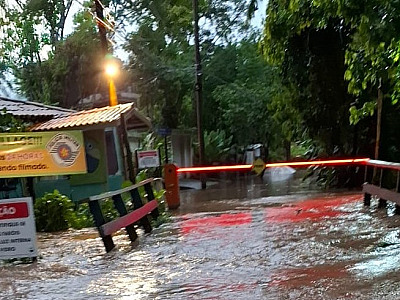 Chuvas de 127 mm castigam São Sebastião no final de Semana