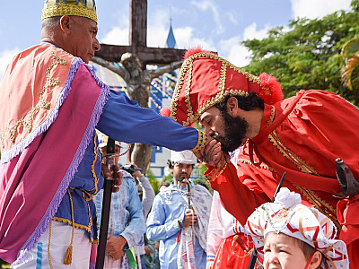 Semana da Cultura Caiçara leva tradição às ruas de Ilhabela