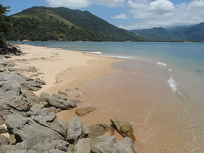 Após 4 dias, GBMar encerra buscas a surfista que sumiu em Ubatuba