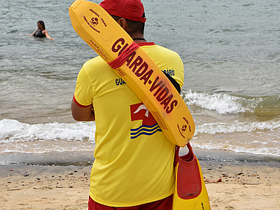 GUARDA-VIDAS TEMPORÁRIOS EM ILHABELA