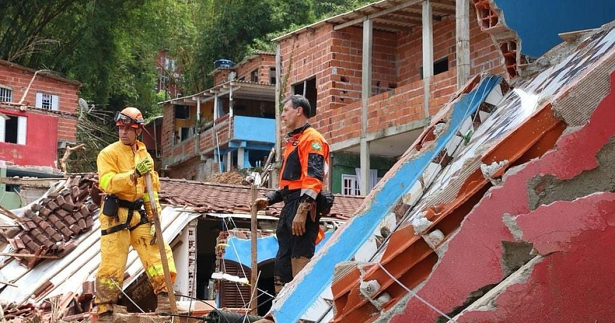 Um ano depois da tempestade, famílias ainda convivem com incertezas na costa sul de S.S