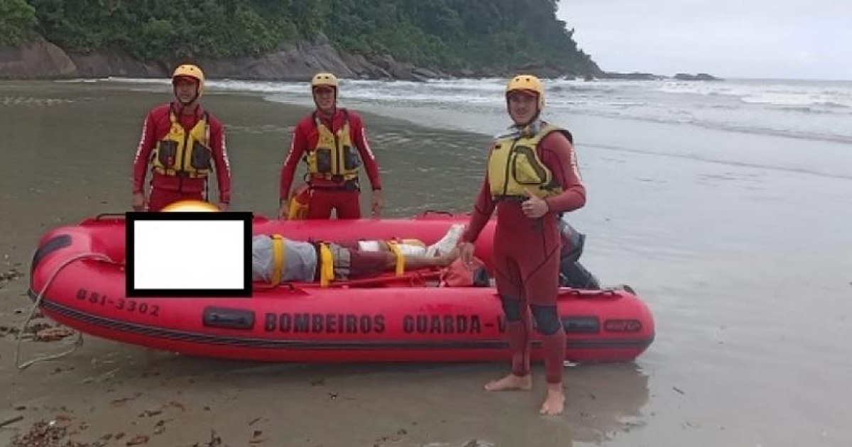 Homem sobrevive ao cair de costeira em Ubatuba