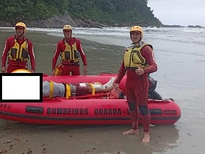 Homem sobrevive ao cair de costeira em Ubatuba