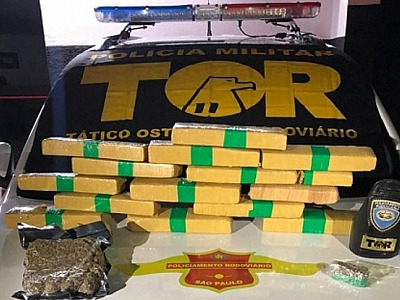 Casal é preso com 16 kg de drogas na Tamoios
