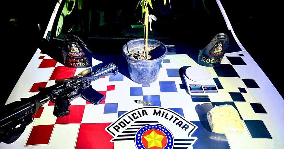 PM prende homem com pé de Maconha e pasta base de cocaína em Caraguatatuba