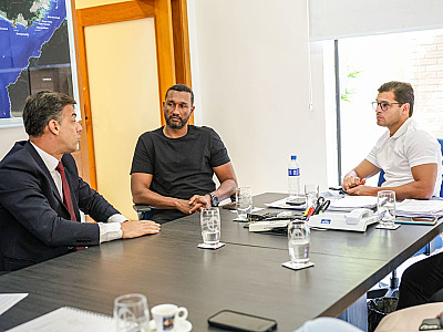 Prefeitura de São Sebastião fecha parceria com Oscip Rever Juntos em ação de cidadania na Vila Sahy