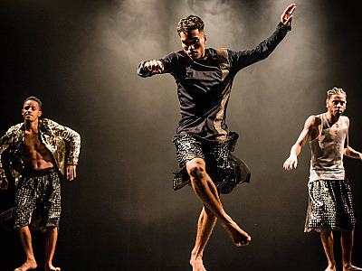 Do funk ao passinho, o espetáculo ‘ou 9 ou 80’ é atração no Teatro Mario Covas