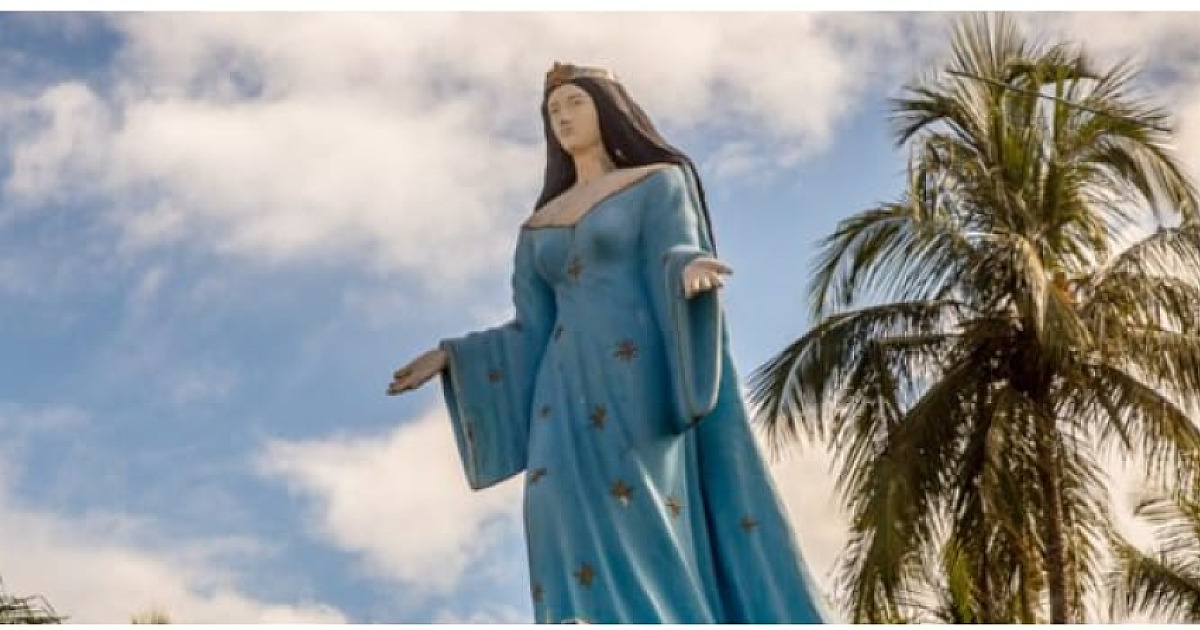 Iemanjá, a Rainha do Mar, recebe todas as homenagens em festa na Praia do Centro