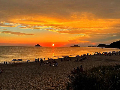 Último fim de semana do ano, tem 13 praias impróprias na região